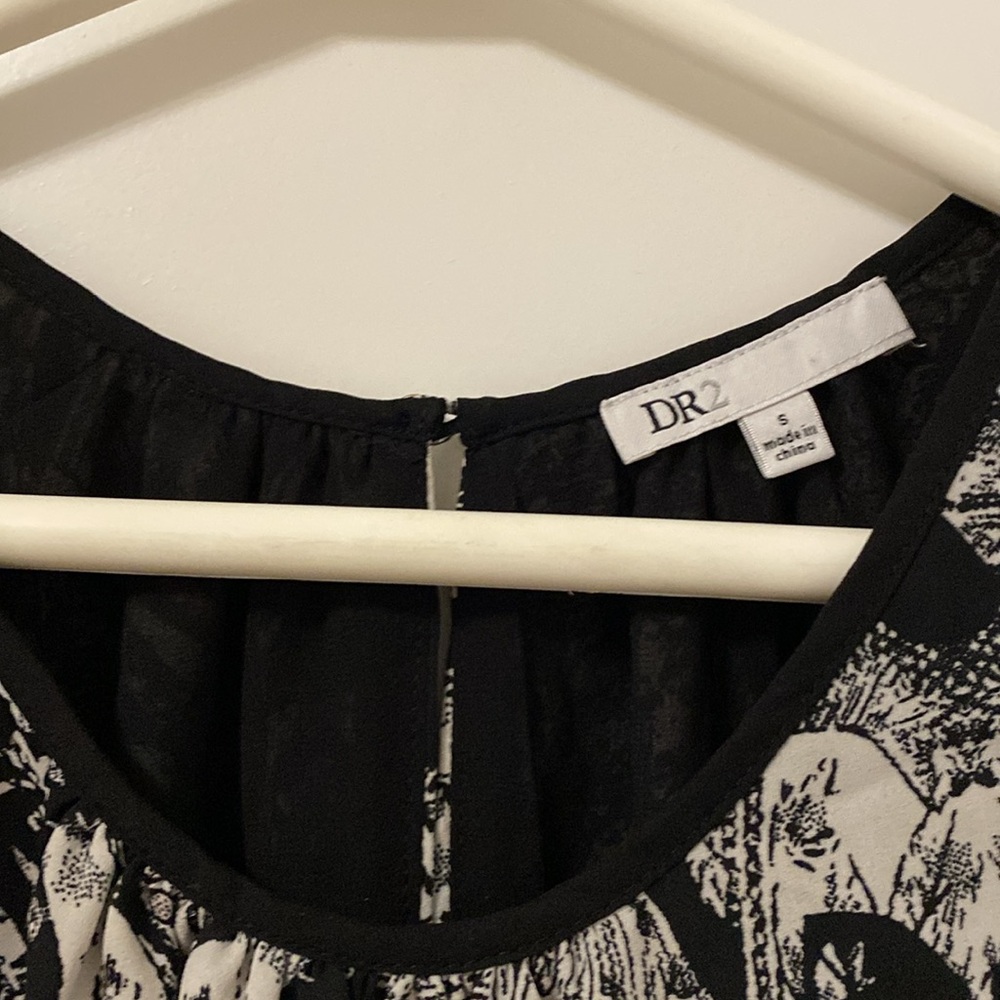 Flowy Patterned Tank - Picture 2 of 4